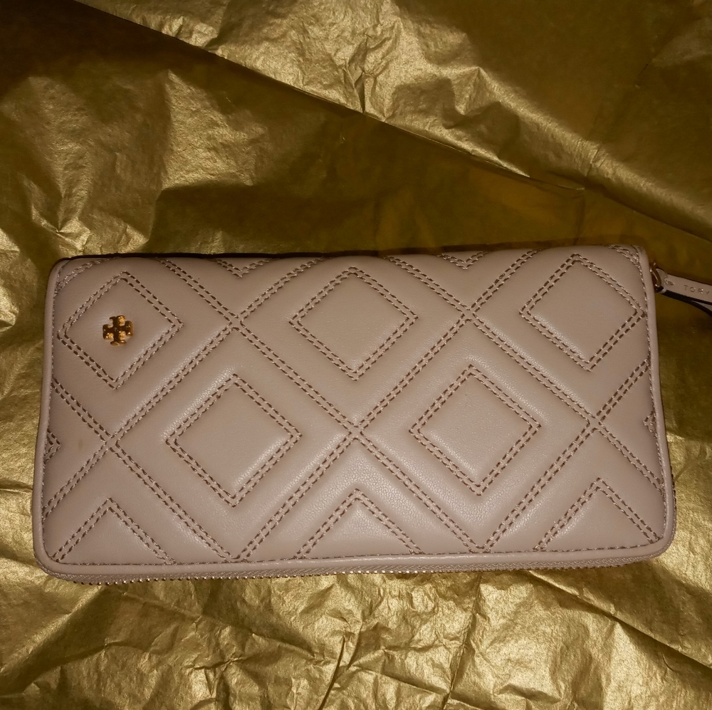 Tory Burch Women's Zippered Wallet | NWT